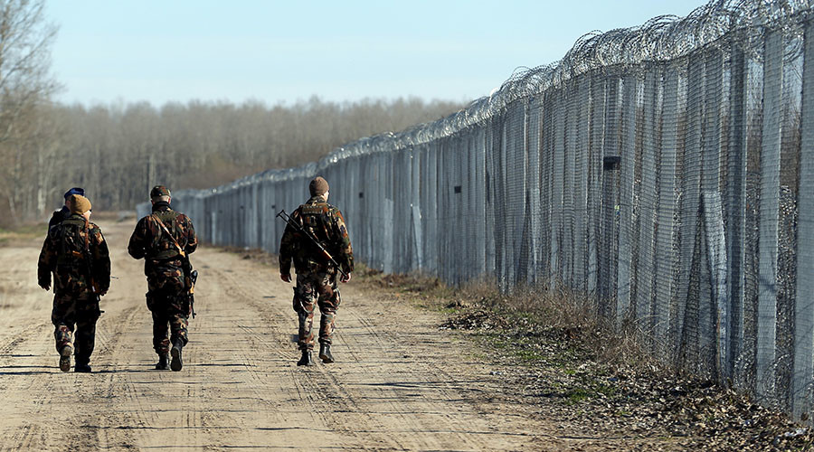 Hungary wants all asylum seekers detained