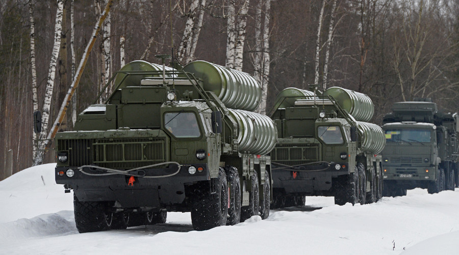 S-400 air defense systems mobilized near Moscow in snap exercise