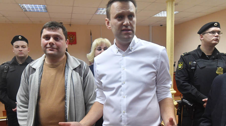 Western media coverage of Navalny & Le Pen shows breathtaking hypocrisy