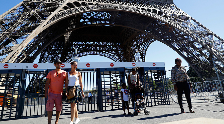 Paris to build €20mn bombproof wall to guard Eiffel Tower against terrorist attacks