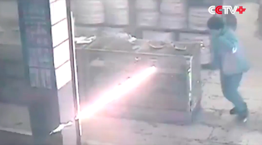 Explosive combination: Drunken arsonist causes havoc at fireworks shop (VIDEO)