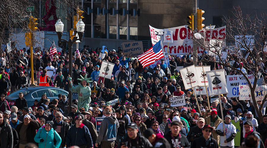 Thousands protest in Milwaukee over fears of immigration crackdown (PHOTOS, VIDEOS)