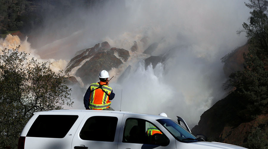 Oroville dam evacuation order lifted, warning remains