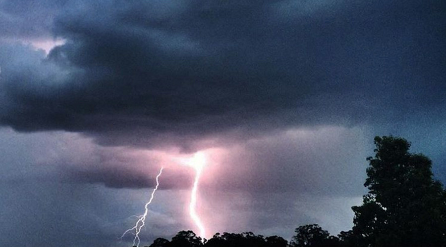 Town gets a ‘pounding’ from penis-shaped storm (IMAGE)