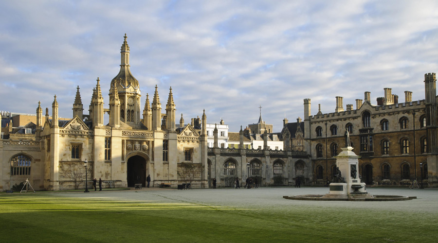 Cambridge students ‘could be attacked’ after undergrad burned £20 in front of homeless man