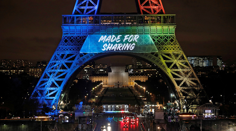 English slogan for Paris Olympic bid enrages French language groups