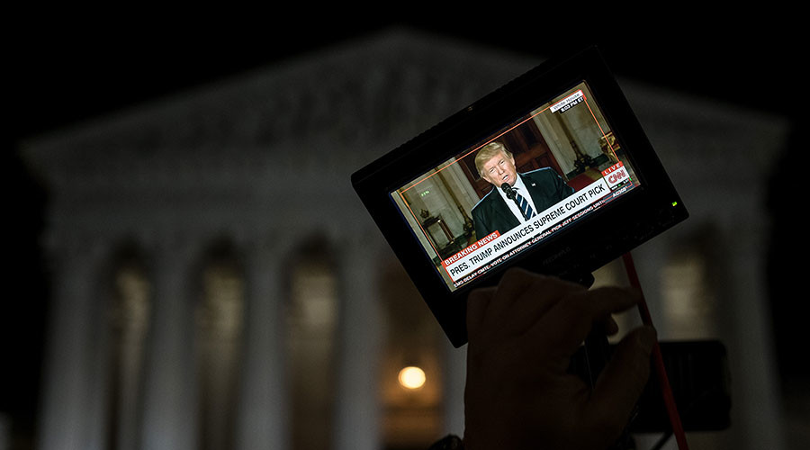 War between US media & Trump ‘a waste of time for the American people’