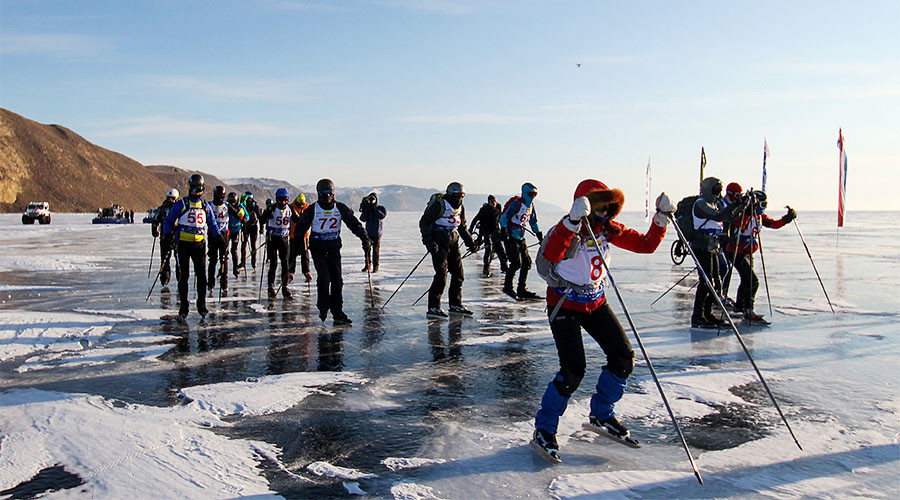 Extreme ice skating & cycling race on world’s deepest lake (VIDEO, PHOTOS)
