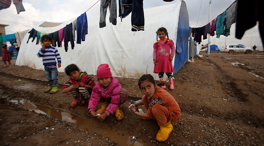 Britain must ‘accept responsibility’ for refugee children in France, says Hollande