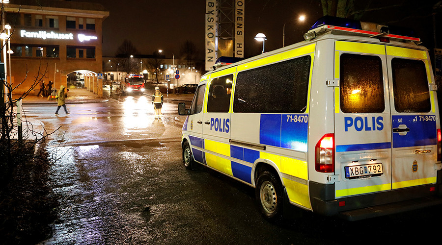 Swedish police accused of inaction over Stockholm riot