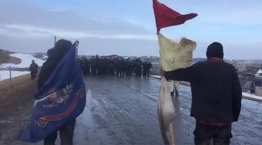 Police begin arresting, removing last DAPL protesters