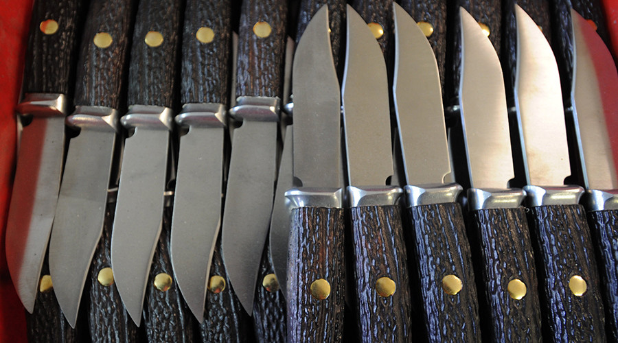 Weapons amnesty in posh English county turns up 100s of deadly knives, swords, & guns