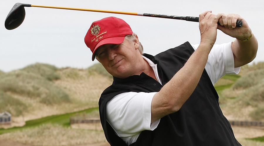 Trump interrupts CEOs’ meeting to regale them with ‘hole in 1’ golf story (VIDEO)