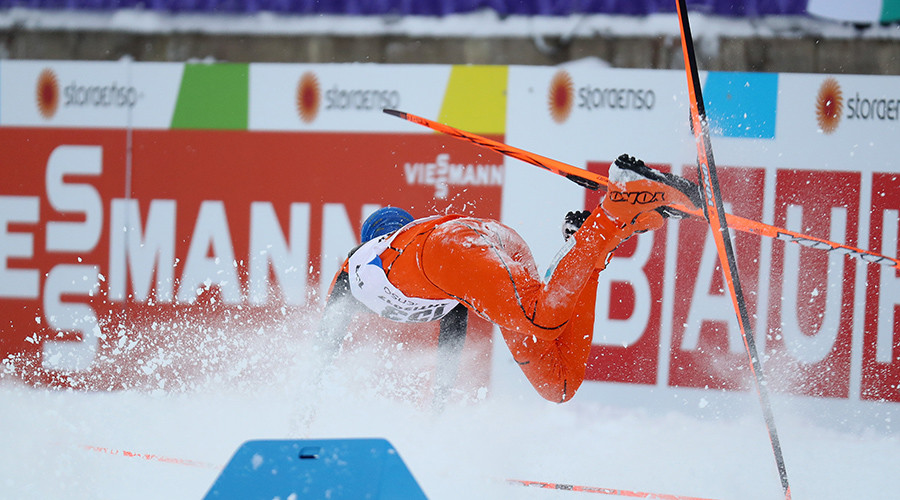 Is this the world’s worst-ever competitive skier? (VIDEO)