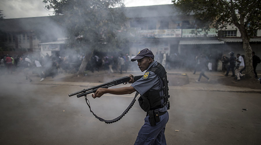 Violence erupts in South Africa as police clash with anti-immigrant demonstrators (PHOTOS, VIDEOS)