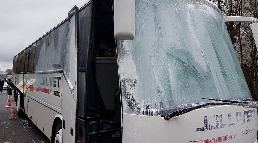 French National Front convoy attacked on way to rally (VIDEO, PHOTOS)