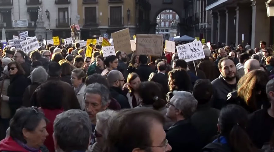 30 Spanish cities march in solidarity with refugees, against 'Fortress Europe' (VIDEO)