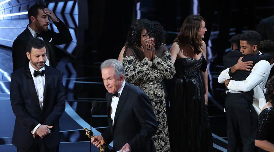 ‘If only this happened on election night’: Internet reacts to Oscars blunder