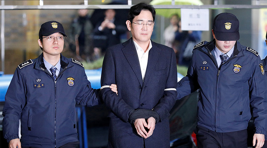 Samsung chief to be indicted on bribery & embezzlement charges