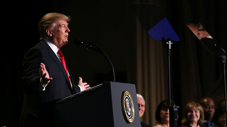 U.S. President Donald Trump delivers remarks at the National Prayer Breakfast in Washington, U.S., February 2, 2017. © Carlos Barria