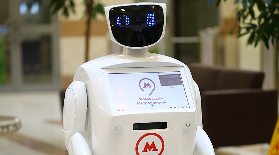 Adorable robot joins Moscow Metro team to greet passengers during holidays