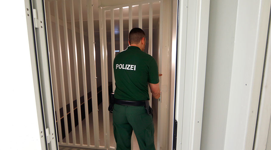Bavaria ponders unlimited detention for terrorism suspects