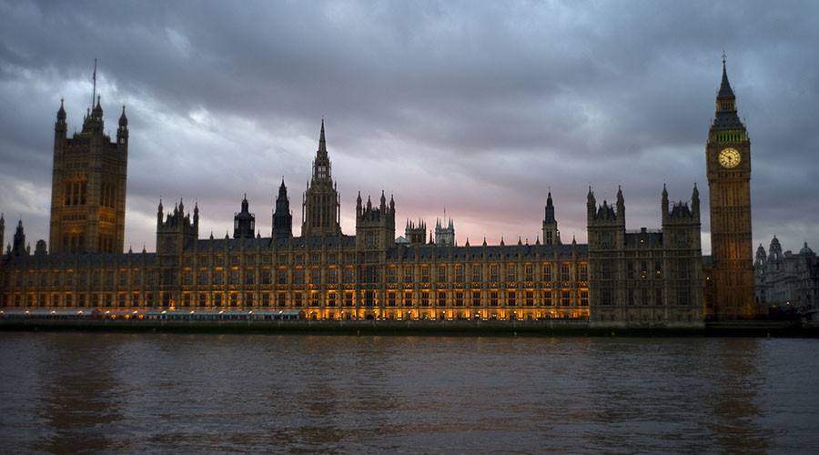Simply blaming Russia for Ukrainian crisis 'naive & dangerous’ - British MP