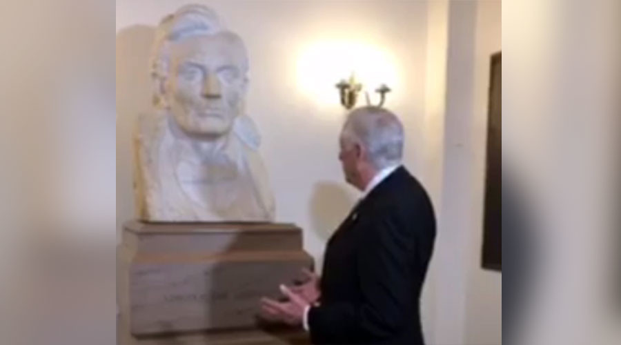 Politicians talk to statue, lug around photocopier in search of 'secret' Obamacare replacement bill