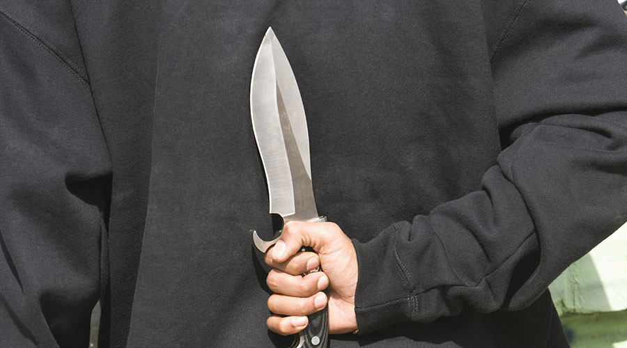 Stab victims avoid police by ‘paying vets’ to stitch their wounds