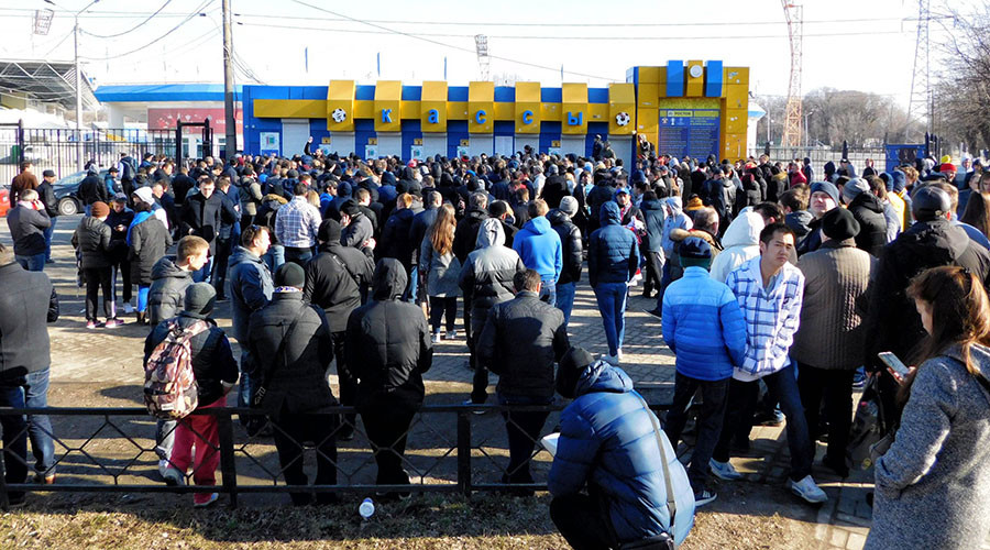 Rostov v Man Utd online ticket sales cut causes massive overnight queues