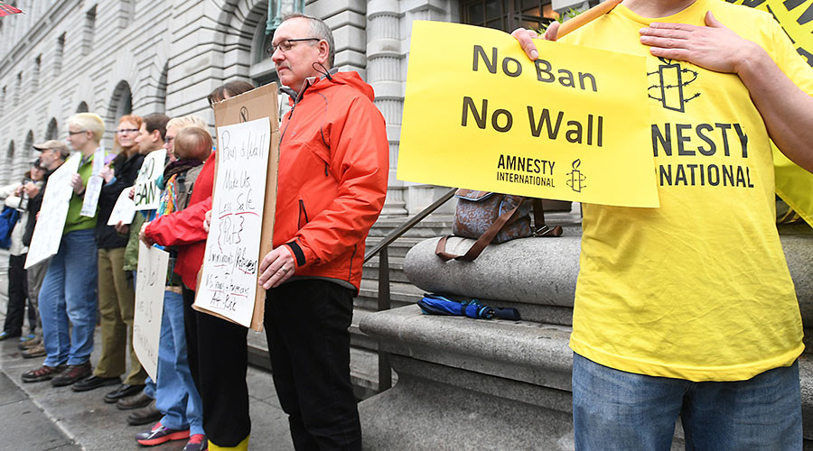 Love it or leave: Sessions warns DOJ as Democrats push back on new travel ban
