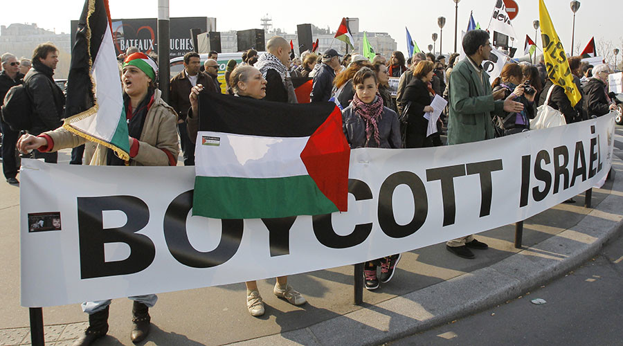 Israel bars entry to foreign supporters of boycott on Jewish State