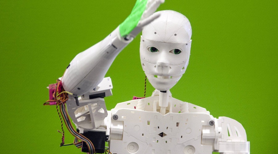 Stephen Hawking calls for ‘world government’ to stop robot apocalypse