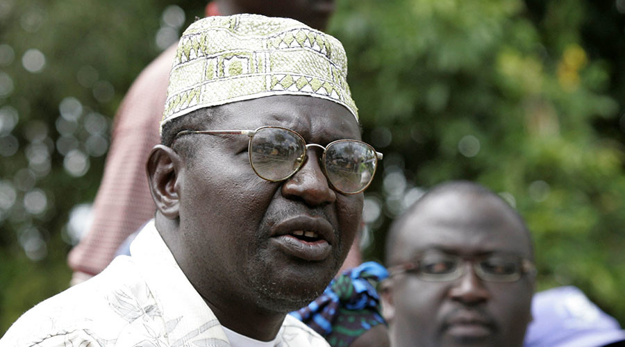 Obama’s half-brother trolls Barack again, reveals former president's 'birth cert’