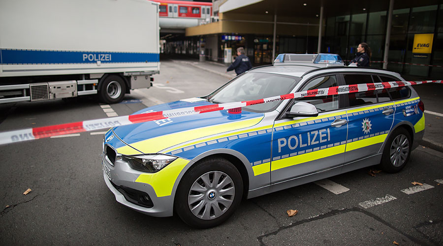 German police shut shopping mall over fears of attack