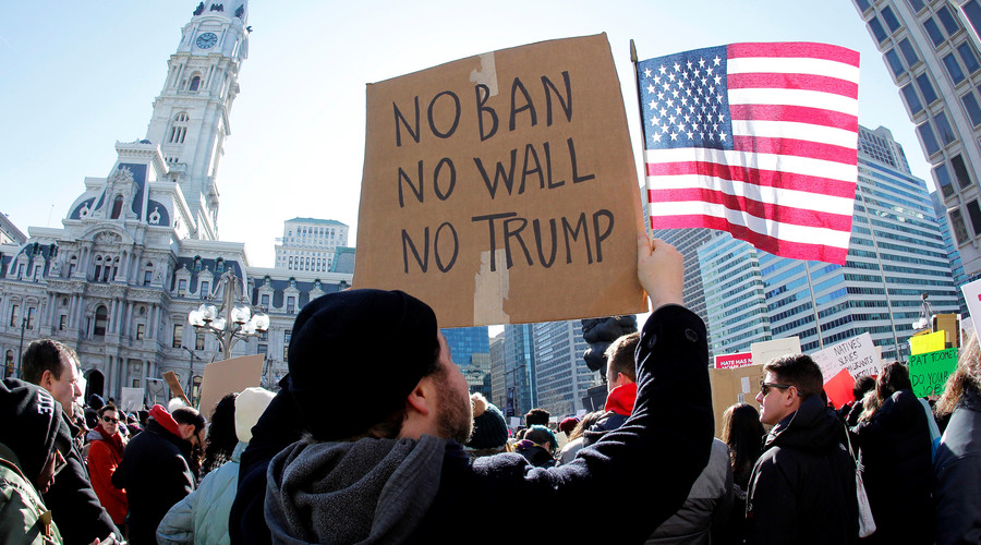 California joins lawsuit against Trump's travel ban