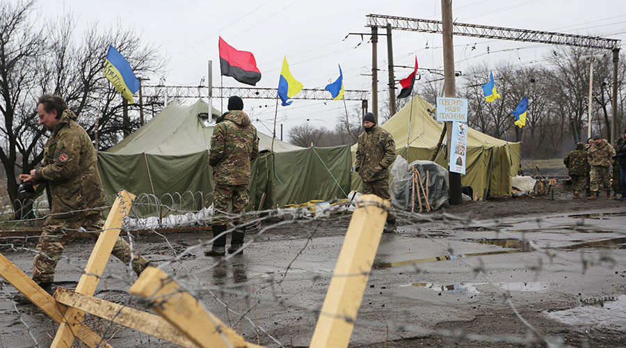 Kiev halts all transport links with rebel-held E. Ukraine