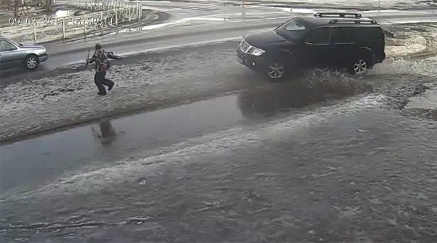 Driver hits child playing with toy gun ‘to teach him a lesson’ (VIDEO)