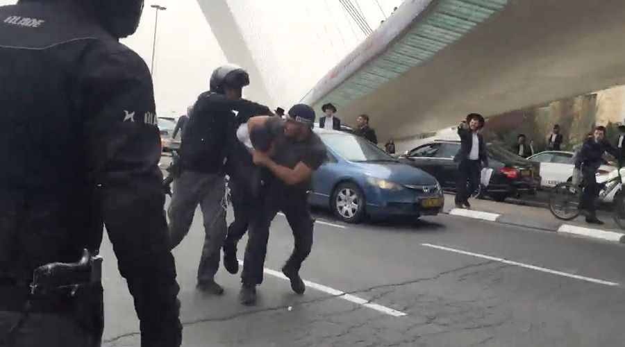 Fight erupts as ultra-Orthodox Jews try to disrupt Jerusalem Marathon (VIDEO)
