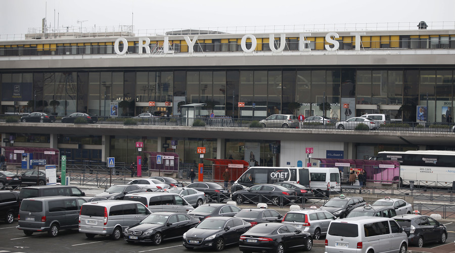 Shooting, evacuation reported in Paris’ Orly airport — RT News