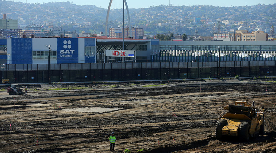 ‘Physically imposing & aesthetically pleasing’: US border agency outlines Mexico wall requirements