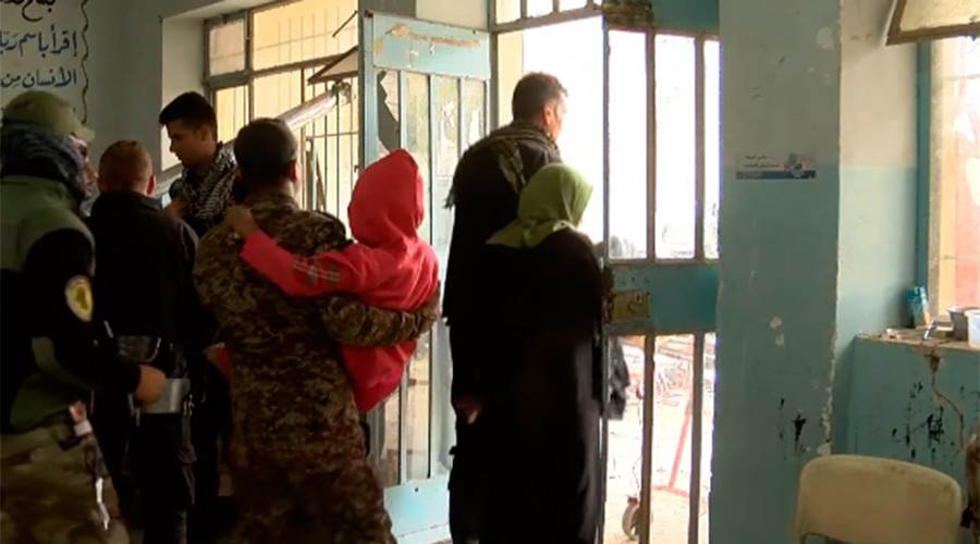 Mosul family fleeing airstrike loses 10yo child to IED