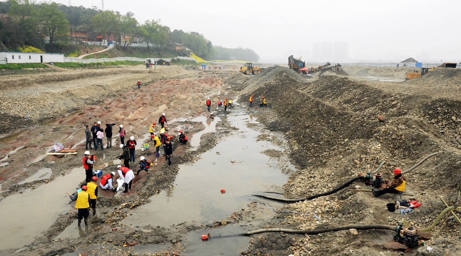 10,000 pieces of 300yo gold & silver treasure found in Chinese river (PHOTOS)