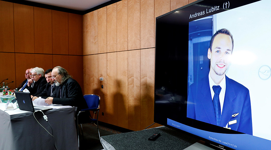 Germanwings crash pilot was ‘not depressive,’ father claims (VIDEO)
