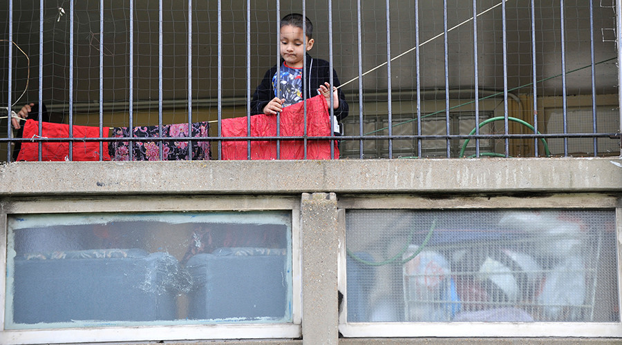Britain’s poorest children constantly moving house & going hungry – study