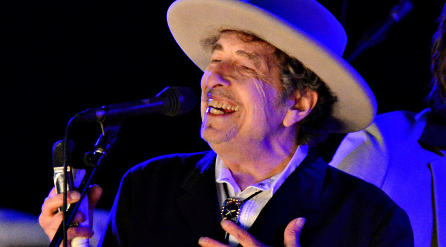 Bob Dylan requests media exclusion when he receives Nobel prize