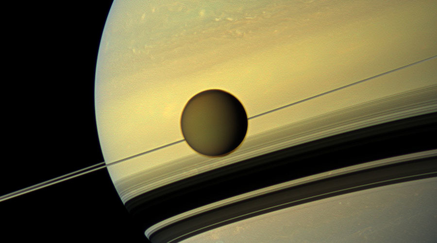 Solar system’s weirdest moon: Seas of methane & ‘electric sands’