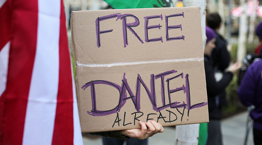 ICE releases DACA recipient after over 6 weeks of detention