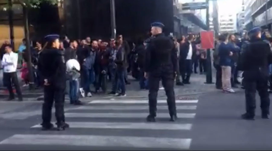 Kurdish voters stabbed outside Turkish consulate in Brussels – reports (VIDEO)