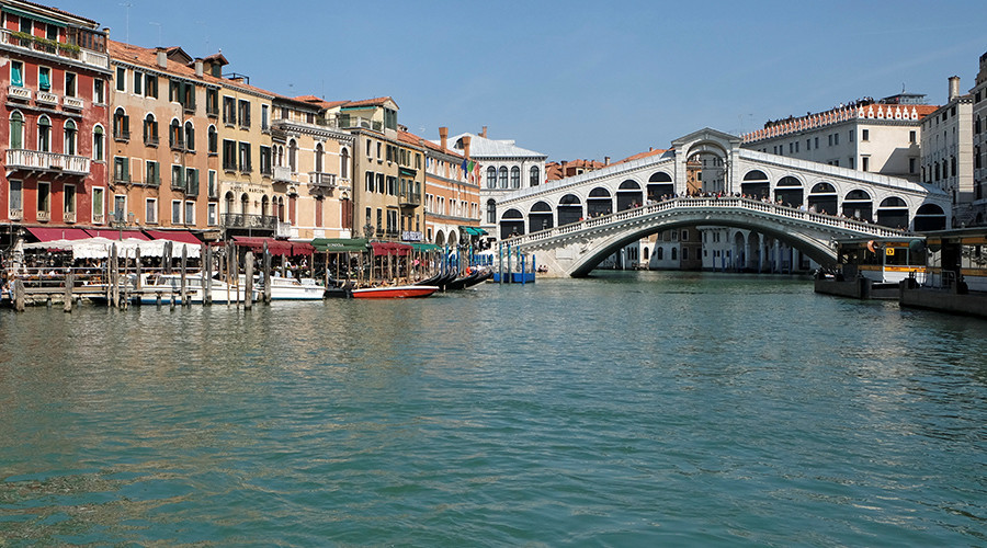 Italian police thwart suspected jihadist plot to blow up landmark Venice bridge (VIDEO)